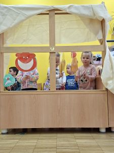 Čustva in Piščanček Pik v skupini Rakovice